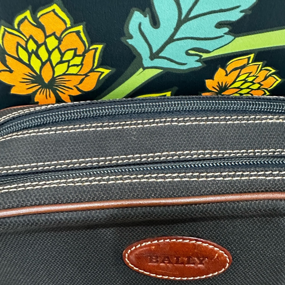 Bally Vintage Canvas & Leather Crossbody Bag Late 1970s–Early 1980s - Picture 12 of 16